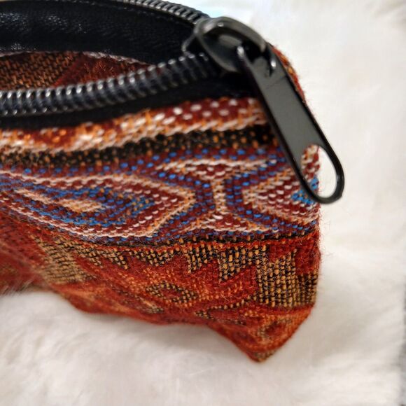 TRADES ROUTES ARTISTIC WALLET SMALL ZIPPER CLOSURE/NO STRAP/NO POCKETS/OPEN UNIT - Picture 7 of 14